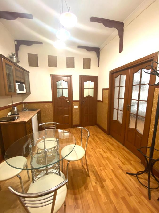 Квартира Подобово В Центрі На Вулиці Проспект Свободи 7 Lviv Eksteriør bilde