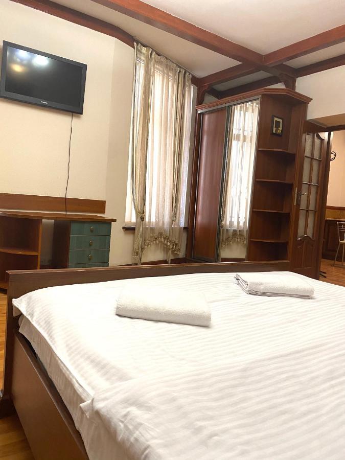 Квартира Подобово В Центрі На Вулиці Проспект Свободи 7 Lviv Eksteriør bilde